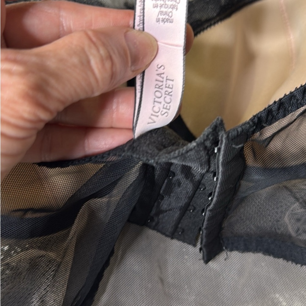 Victoria's Secret Black Lace Sheer Top Bodysuit 34C - Picture 5 of 6